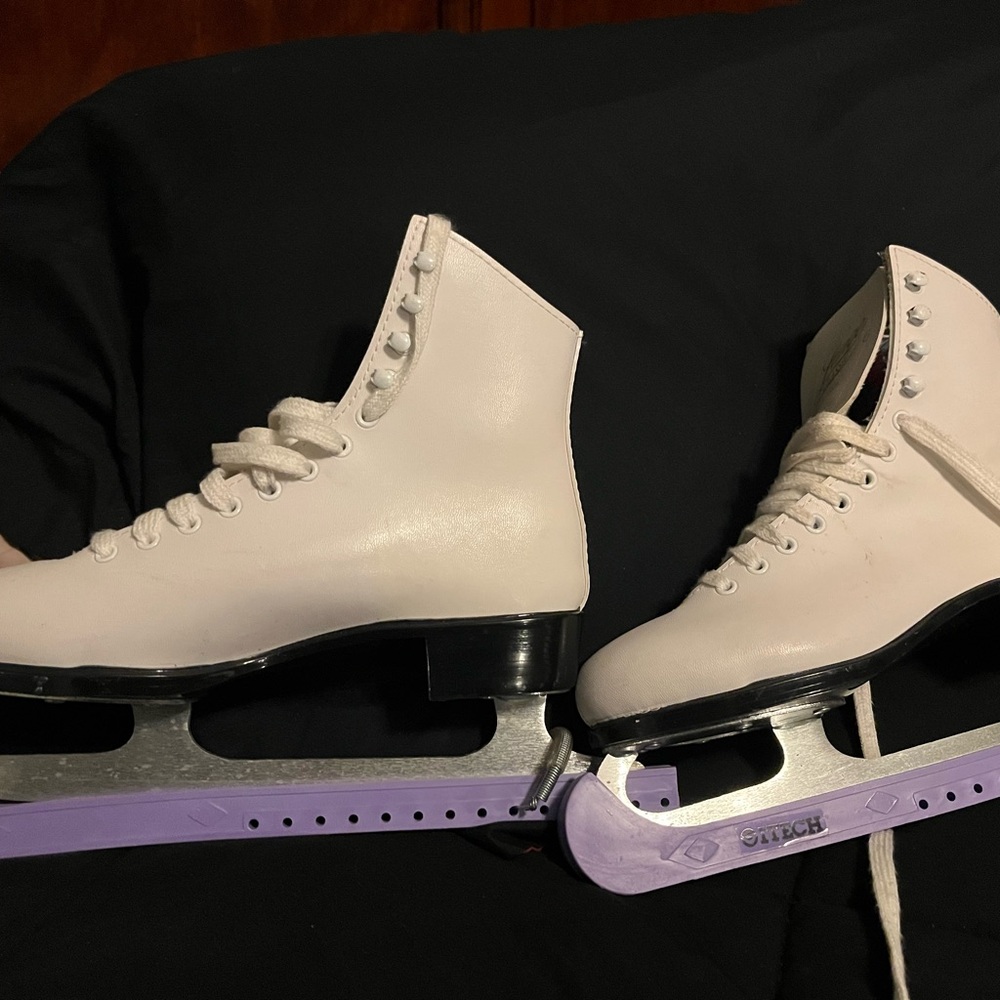 Lange Classic Women’s Figure Skates